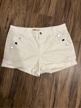 lei Cotton Shorts with Snap-Accent Pockets